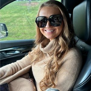 Meet your Posher, Whittany